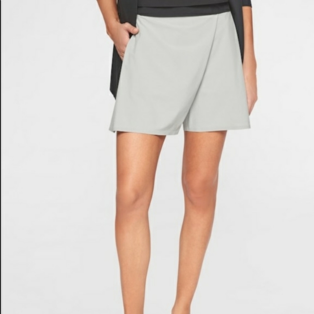 Athleta Planner Wrap Front Skort Light Gray Size 2 Tennis Golf